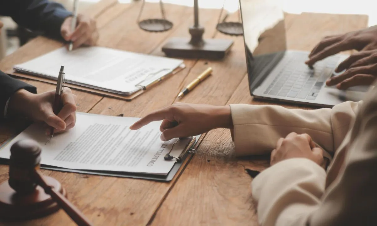 peran konsultan hukum dalam proses merger perusahaan